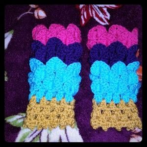 Fingerless gloves
